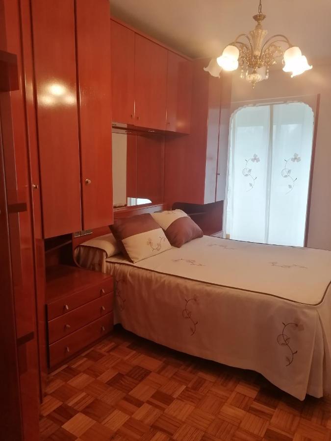 Alojamiento Nedymar Apartment Oviedo Ngoại thất bức ảnh